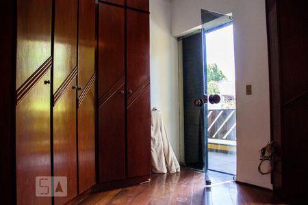 Quarto 1 de casa para alugar com 6 quartos, 620m² em Jardim Brasil (zona Norte), São Paulo
