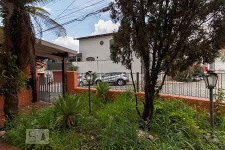 Vista sala de casa para alugar com 4 quartos, 300m² em Vila Rosália, Guarulhos