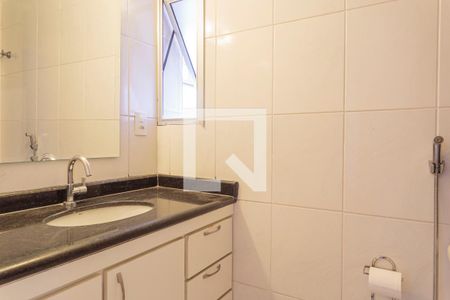 Apartamento à venda com 80m², 2 quartos e 1 vaga Apartamento à venda com 80m², 2 quartos e 1 vagaBanheiro