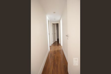 Corredor de apartamento para alugar com 2 quartos, 112m² em Jardim Ampliação, São Paulo