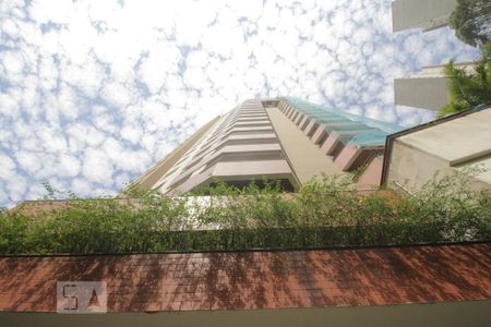 Apartamento à venda com 112m², 2 quartos e 2 vagasFachada