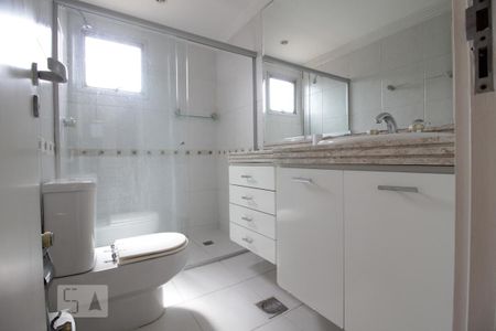 Apartamento à venda com 112m², 2 quartos e 2 vagasBanheiro da suíte