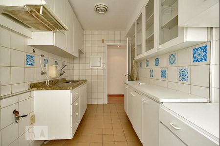 Apartamento para alugar com 62m², 2 quartos e 1 vagaCozinha