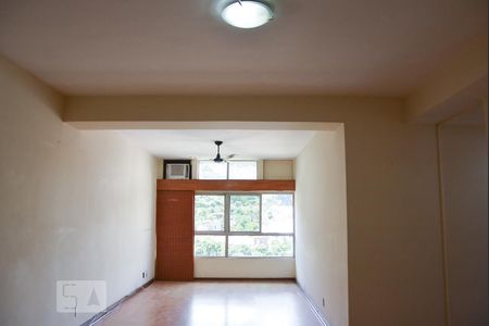 Sala de apartamento para alugar com 3 quartos, 120m² em Laranjeiras, Rio de Janeiro