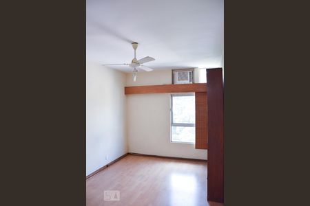 Quarto 1 de apartamento para alugar com 3 quartos, 120m² em Laranjeiras, Rio de Janeiro