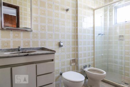 Apartamento para alugar com 107m², 3 quartos e 1 vaga Apartamento para alugar com 107m², 3 quartos e 1 vagaBanheiro da suíte