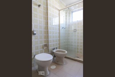 Apartamento para alugar com 107m², 3 quartos e 1 vaga Apartamento para alugar com 107m², 3 quartos e 1 vagaBanheiro da suíte