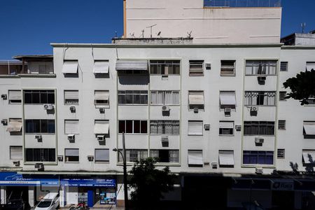 Sala Visão da Janela de apartamento à venda com 2 quartos, 68m² em Tijuca, Rio de Janeiro
