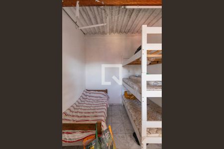 Casa à venda com 175m², 5 quartos e 5 vagasQuarto Externo