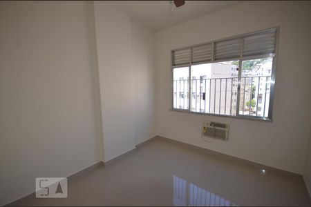 Quarto 1 de apartamento para alugar com 1 quarto, 38m² em Catete, Rio de Janeiro