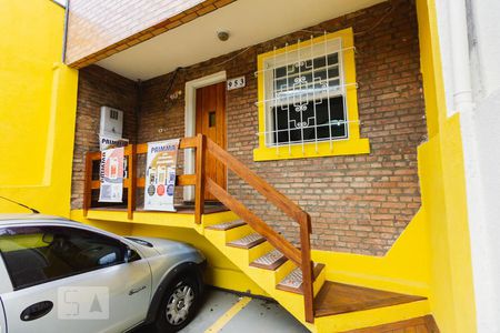 Casa para alugar com 180m², 2 quartos e 2 vagas Casa para alugar com 180m², 2 quartos e 2 vagasFachada