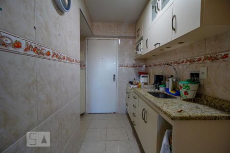 Apartamento à venda com 58m², 2 quartos e 1 vagaCozinha