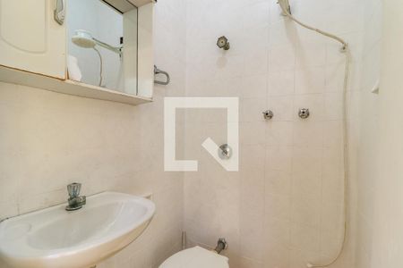 Casa à venda com 180m², 3 quartos e 2 vagas Casa à venda com 180m², 3 quartos e 2 vagasBanheiro de Serviço