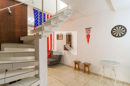 Casa à venda com 180m², 3 quartos e 2 vagas Casa à venda com 180m², 3 quartos e 2 vagasSala