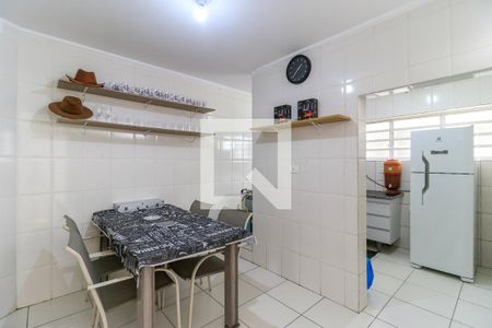 Casa à venda com 180m², 3 quartos e 2 vagas Casa à venda com 180m², 3 quartos e 2 vagasCopa