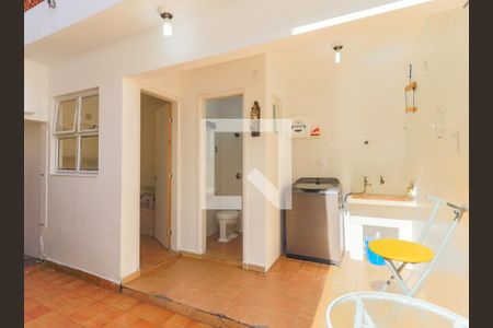 Casa à venda com 180m², 3 quartos e 2 vagas Casa à venda com 180m², 3 quartos e 2 vagasÁrea de Serviço