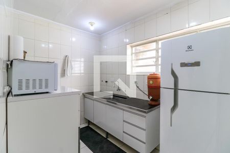 Casa à venda com 180m², 3 quartos e 2 vagas Casa à venda com 180m², 3 quartos e 2 vagasCozinha