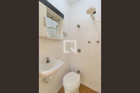 Casa à venda com 180m², 3 quartos e 2 vagas Casa à venda com 180m², 3 quartos e 2 vagasBanheiro de Serviço