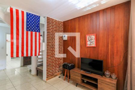 Casa à venda com 180m², 3 quartos e 2 vagas Casa à venda com 180m², 3 quartos e 2 vagasSala