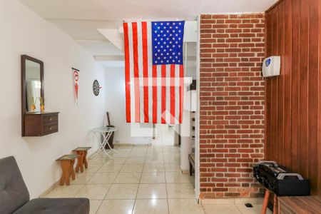 Casa à venda com 180m², 3 quartos e 2 vagas Casa à venda com 180m², 3 quartos e 2 vagasSala