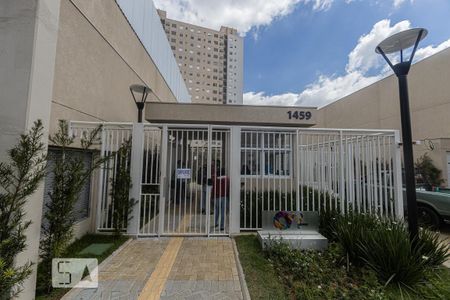 Apartamento para alugar com 44m², 2 quartos e 1 vaga Apartamento para alugar com 44m², 2 quartos e 1 vagaFachada