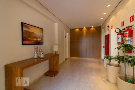 Apartamento à venda com 60m², 2 quartos e 1 vagaHall de entrada do bloco