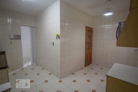 Cozinha de casa para alugar com 2 quartos, 90m² em Irajá, Rio de Janeiro