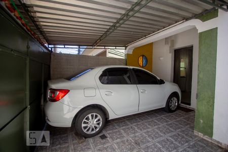 Garagem de casa para alugar com 2 quartos, 90m² em Irajá, Rio de Janeiro