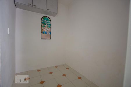 Quarto de Serviço de casa para alugar com 2 quartos, 90m² em Irajá, Rio de Janeiro