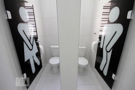 Apartamento à venda com 140m², 2 quartos e sem vagaBanheiro