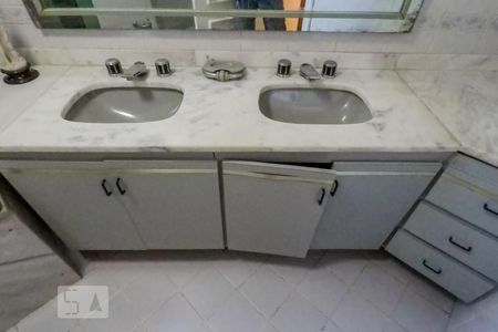 Apartamento à venda com 158m², 3 quartos e 3 vagasQuarto 4 - suite