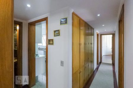 Apartamento à venda com 158m², 3 quartos e 3 vagasCorredor
