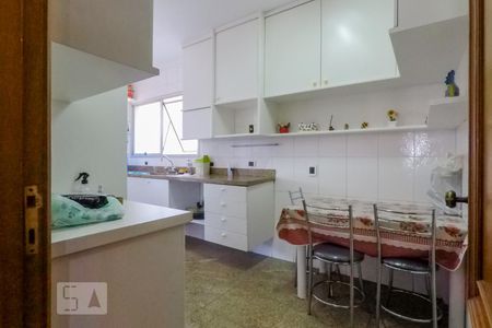 Apartamento à venda com 158m², 3 quartos e 3 vagasCozinha