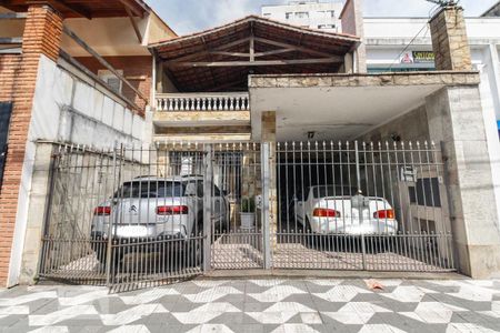 Casa à venda com 210m², 4 quartos e 2 vagasFachada