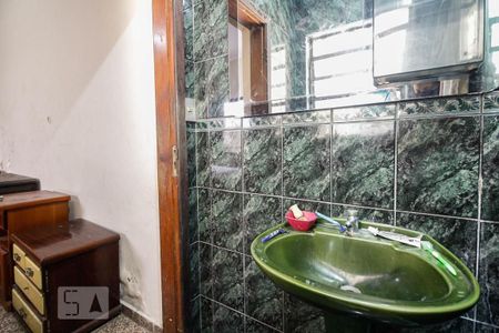 Casa à venda com 210m², 4 quartos e 2 vagasBanheiro Suíte 2