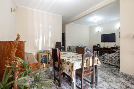 Sala de casa à venda com 4 quartos, 210m² em Parque São Jorge, São Paulo