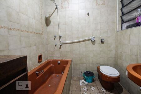 Banheiro de casa à venda com 4 quartos, 210m² em Parque São Jorge, São Paulo