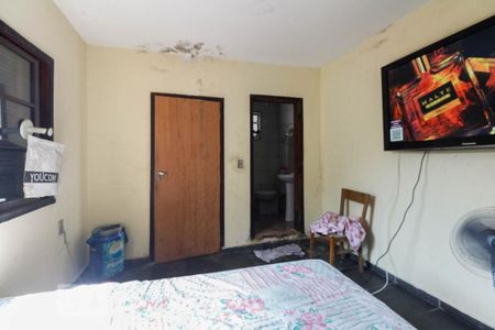 Casa à venda com 210m², 4 quartos e 2 vagasSuíte - Edícula