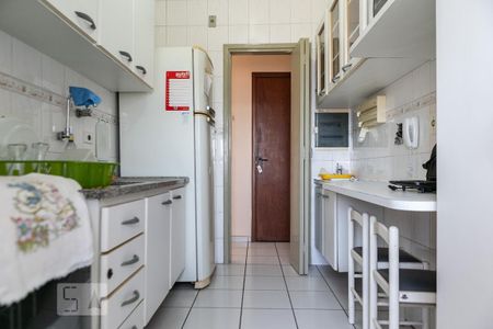 Cozinha de apartamento para alugar com 2 quartos, 60m² em Boqueirão, Santos