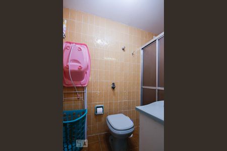 Apartamento à venda com 75m², 2 quartos e 1 vaga Apartamento à venda com 75m², 2 quartos e 1 vagaBanheiro Social