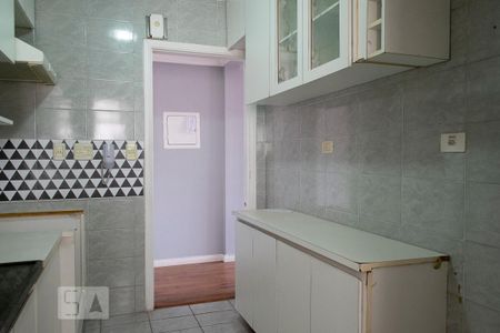 COZINHA de apartamento para alugar com 3 quartos, 77m² em Santa Teresinha, São Paulo