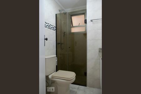BANHEIRO de apartamento para alugar com 3 quartos, 77m² em Santa Teresinha, São Paulo