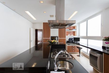 Apartamento à venda com 260m², 1 quarto e 2 vagasCozinha