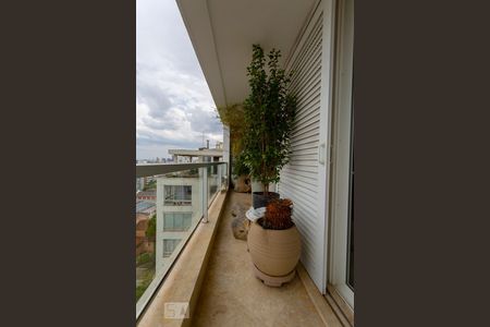 Apartamento à venda com 260m², 1 quarto e 2 vagasTerraço