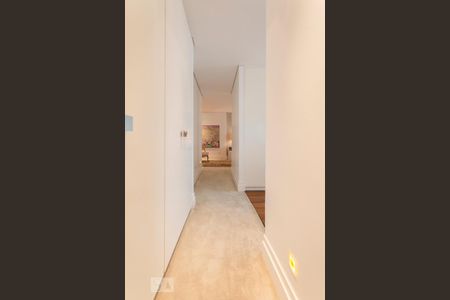 Apartamento à venda com 260m², 1 quarto e 2 vagasCloset