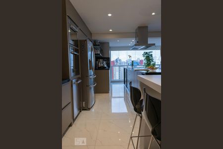 Apartamento à venda com 140m², 3 quartos e 2 vagasCozinha