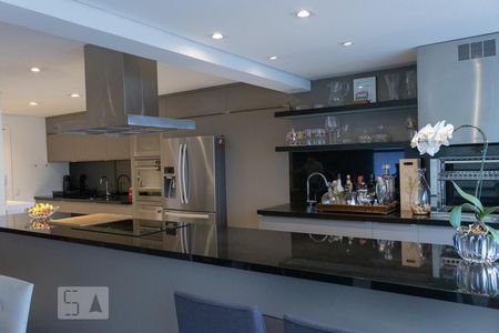 Apartamento à venda com 140m², 3 quartos e 2 vagasCozinha