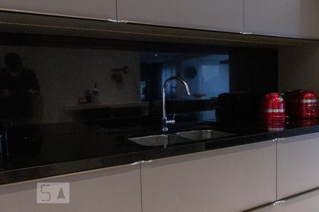 Apartamento à venda com 140m², 3 quartos e 2 vagasCozinha