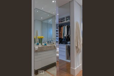 Apartamento à venda com 140m², 3 quartos e 2 vagasBanheiro 2 Suite 1