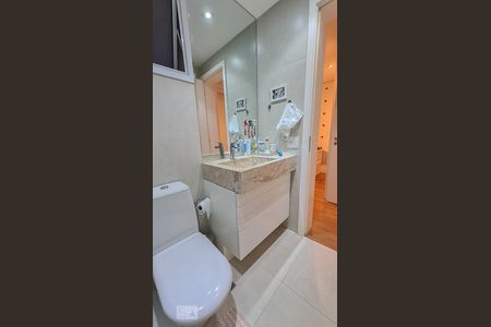 Apartamento à venda com 140m², 3 quartos e 2 vagasBanheiro Suite 2